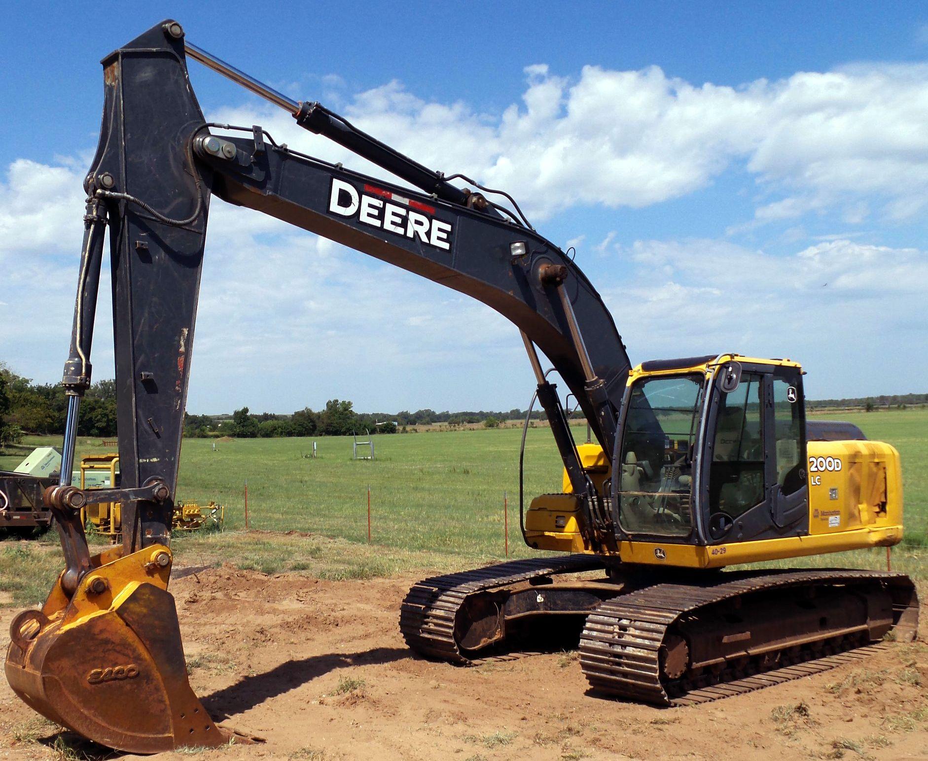 John Deere Excavators 200d  200dlc Technical Service